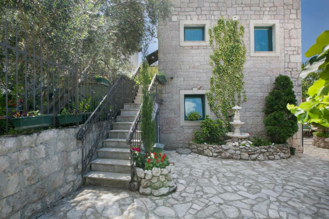 Apartments Holiday Lux 수토모레 외부 사진