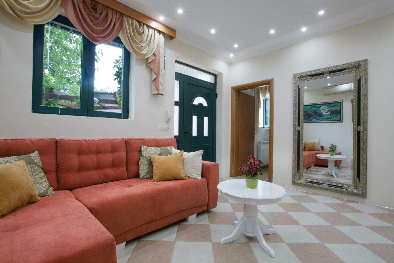 Apartments Holiday Lux 수토모레 외부 사진