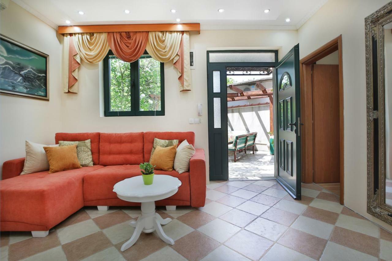 Apartments Holiday Lux 수토모레 외부 사진