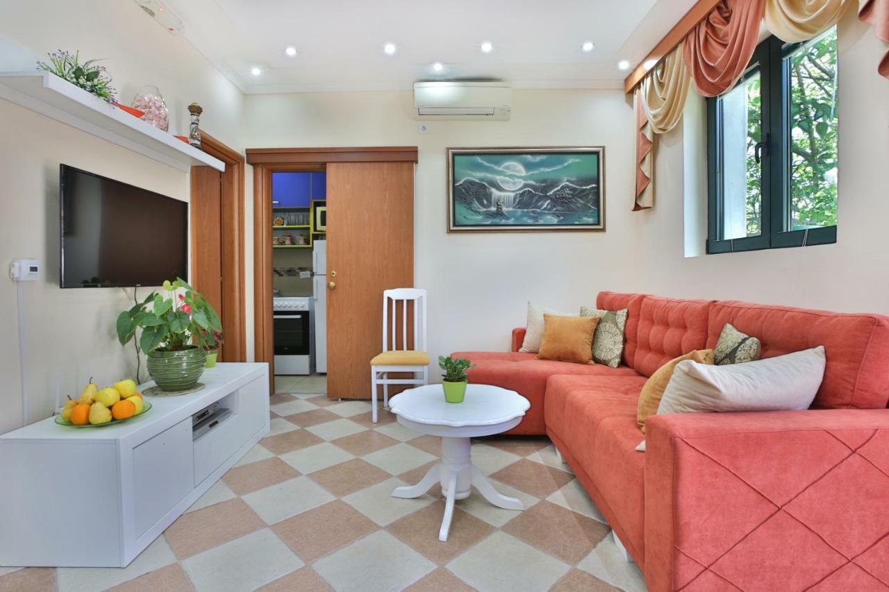 Apartments Holiday Lux 수토모레 외부 사진